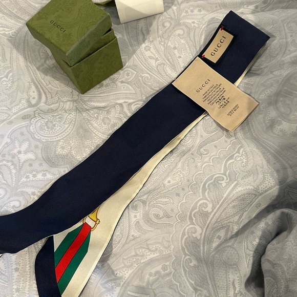 Authentic Gucci Horsebit Web Design Silk Scarf Twilly Bandeau Full Inclusion - Picture 5 of 13